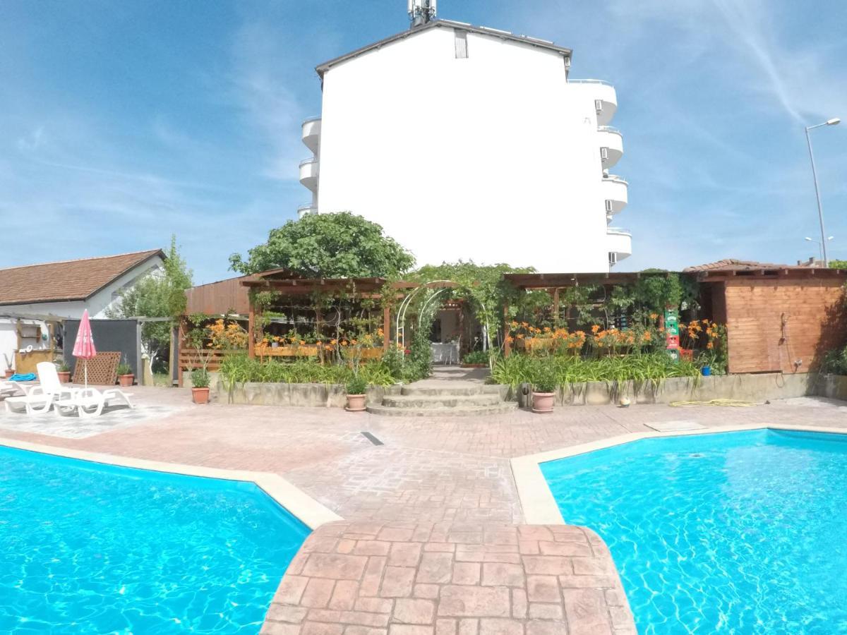 Alba Family Club Hotel Primorszko Kültér fotó