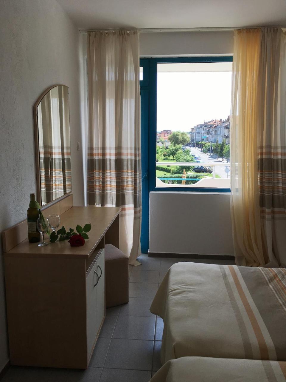 Alba Family Club Hotel Primorszko Kültér fotó